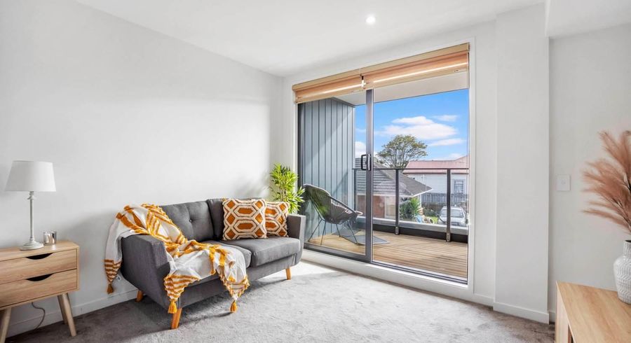  at 107/8 Gray Avenue, Mangere East, Manukau City, Auckland