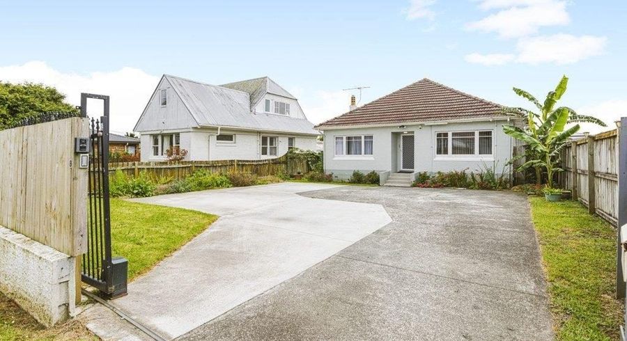  at 8 Hamilton Road, Papatoetoe, Auckland