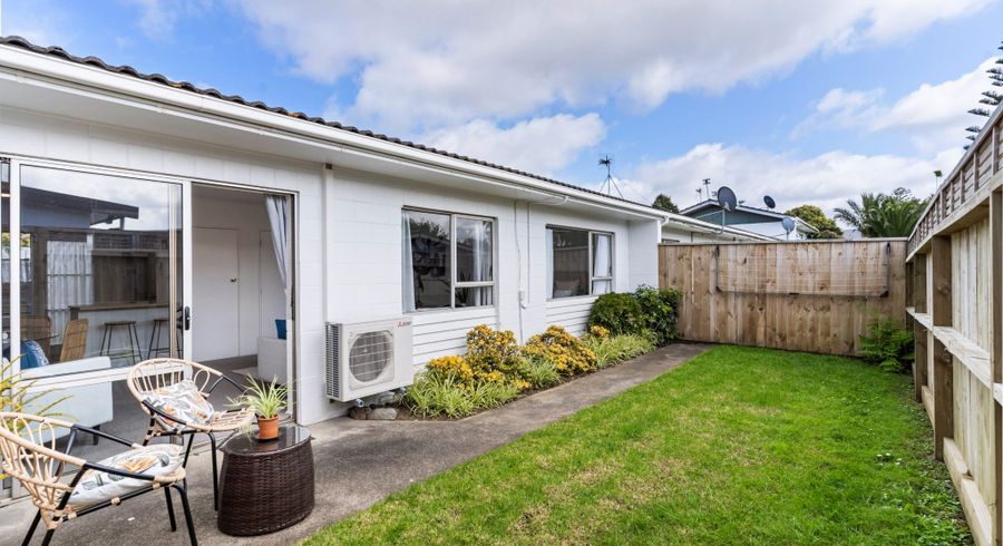  at 2/78 Panorama Road, Mount Wellington, Auckland
