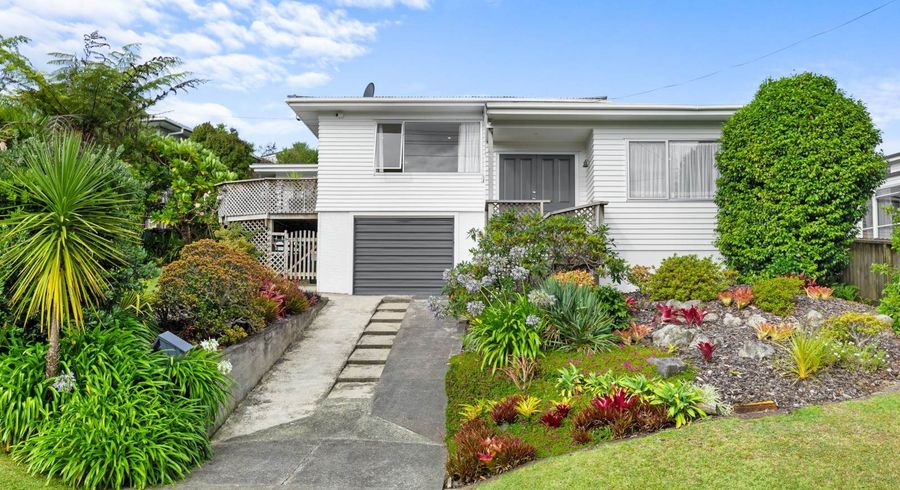  at 25 Seaton Road, Murrays Bay, North Shore City, Auckland