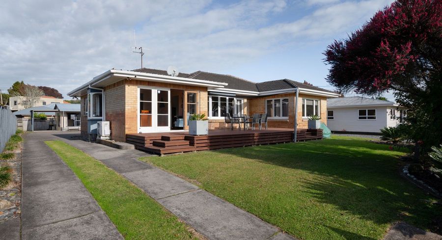  at 19 Bolmuir Road, Forest Lake, Hamilton