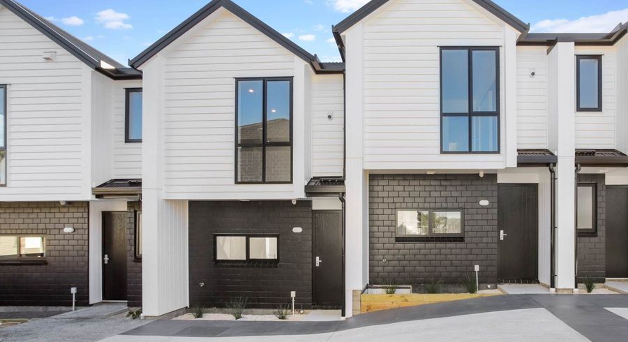  at 4/10 Shamrock Lane, Te Atatu Peninsula, Waitakere City, Auckland