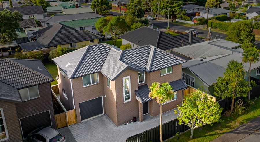  at 1 Grandison Crescent, New Lynn, Auckland
