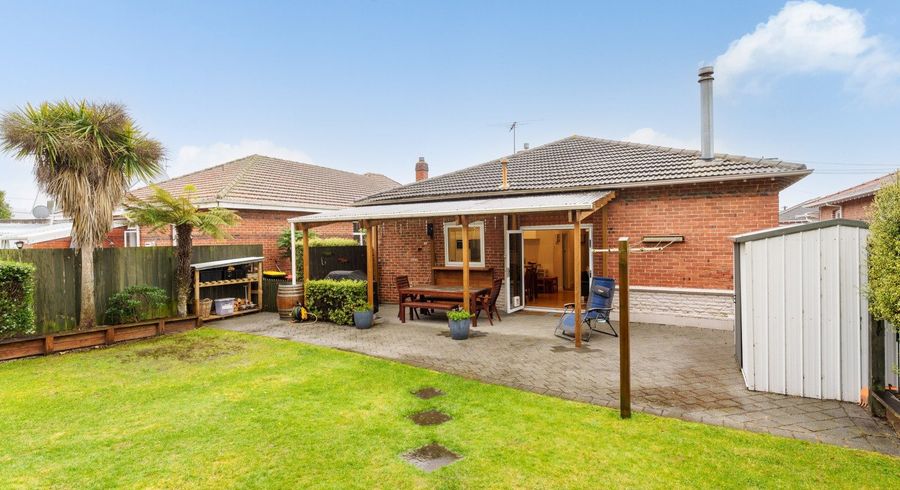  at 4 Massey Avenue, Saint Clair, Dunedin