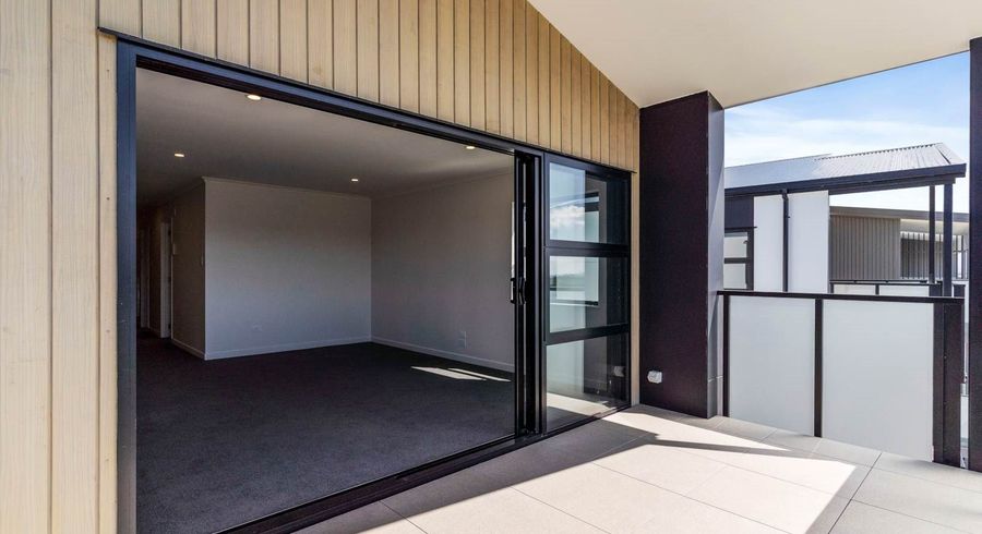  at 301/32 Shortfin Place, Flat Bush, Manukau City, Auckland