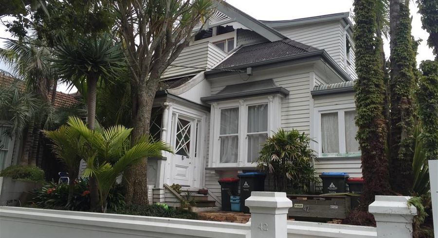  at 2/42 Carlton Gore Road, Grafton, Auckland City, Auckland