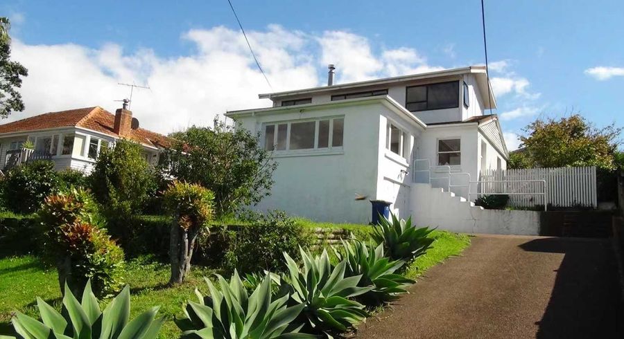  at 7 Jellicoe Road, Murrays Bay, North Shore City, Auckland