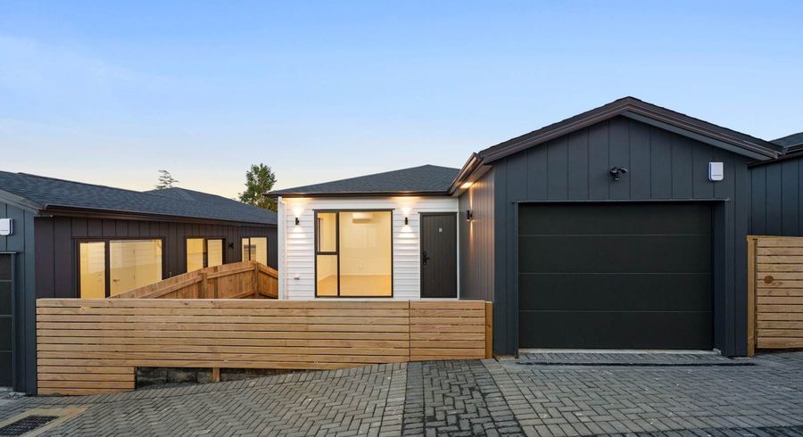  at Lot 2/25 Hutchinson Avenue, New Lynn, Waitakere City, Auckland