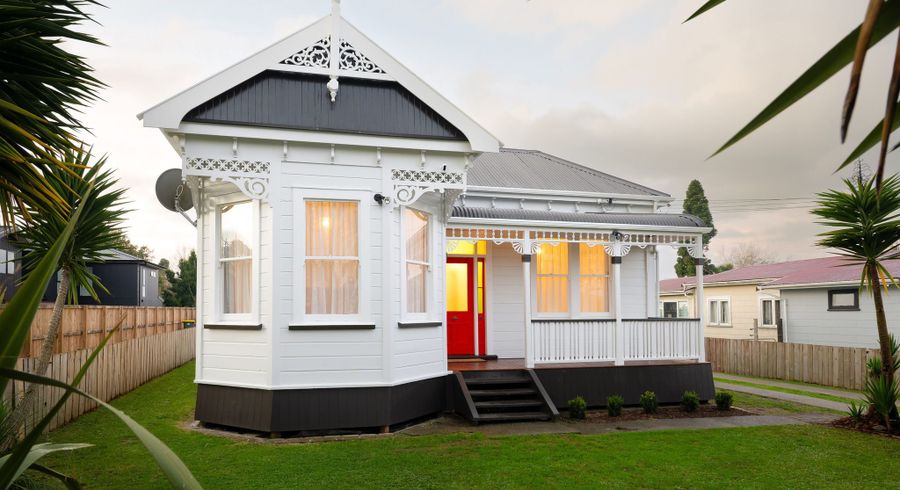  at 6 Johnson Street, Dinsdale, Hamilton, Waikato
