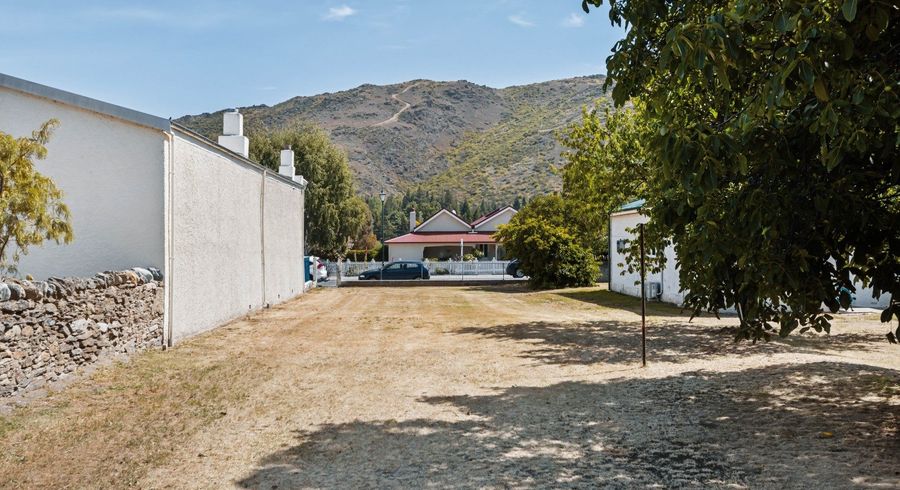  at 24 Sunderland Street, Clyde