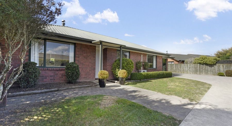  at 39 Lord Auckland Road, Wakefield