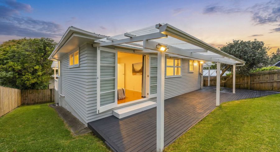  at 2/13 Tilden Avenue, Hillcrest, North Shore City, Auckland