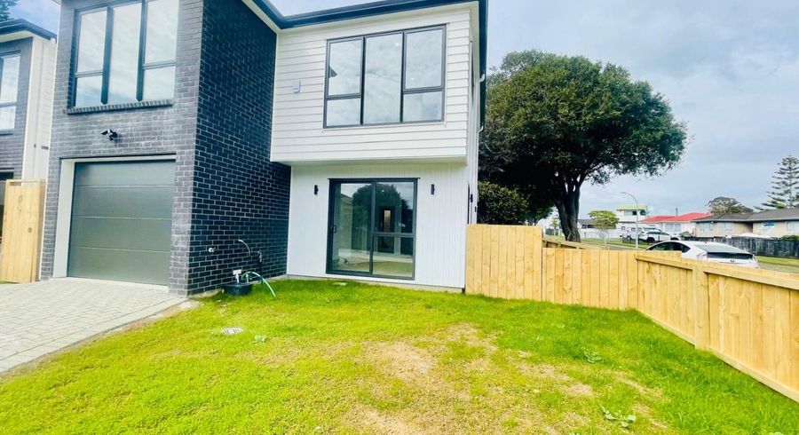  at 8A Neems Place, Manurewa, Manukau City, Auckland