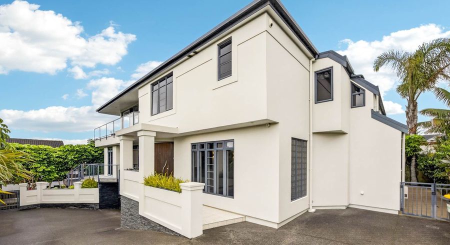  at 9a Scarboro Terrace, Murrays Bay, North Shore City, Auckland