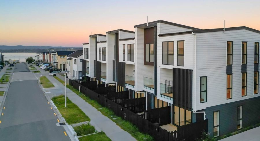  at 8/10 Scott Road, Hobsonville, Waitakere City, Auckland