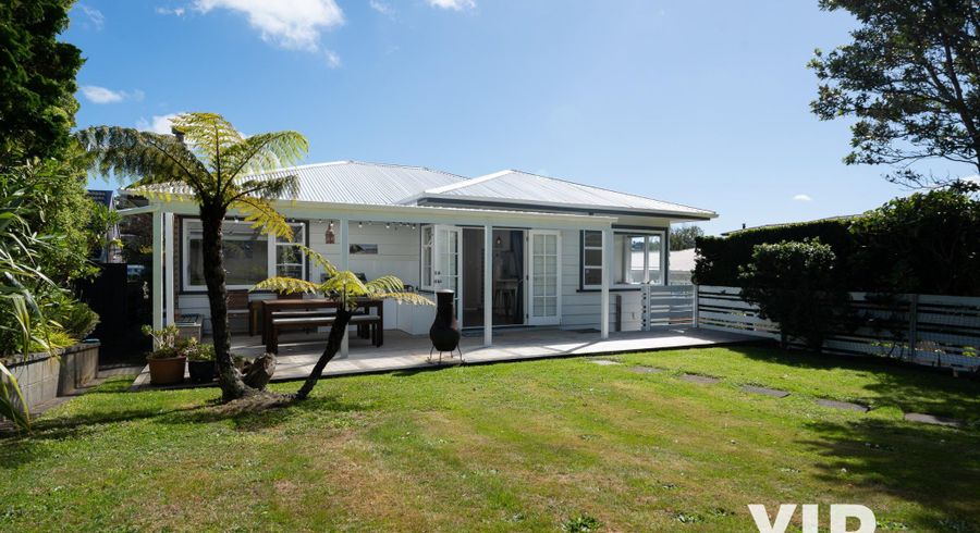  at 15 Robert Street, Newlands, Wellington, Wellington