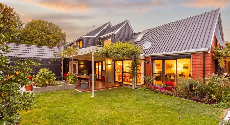  at 2/9 Rochdale Street, Fendalton, Christchurch