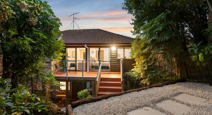  at 2/72 Lake Road, Northcote, North Shore City, Auckland