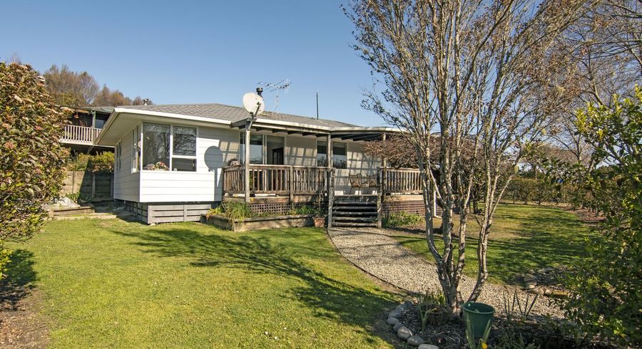  at 25 Hunt Terrace, Wakefield