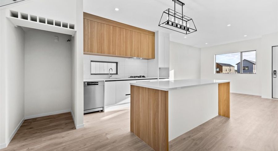  at 11 Farranfore Road, Papakura, Papakura, Auckland