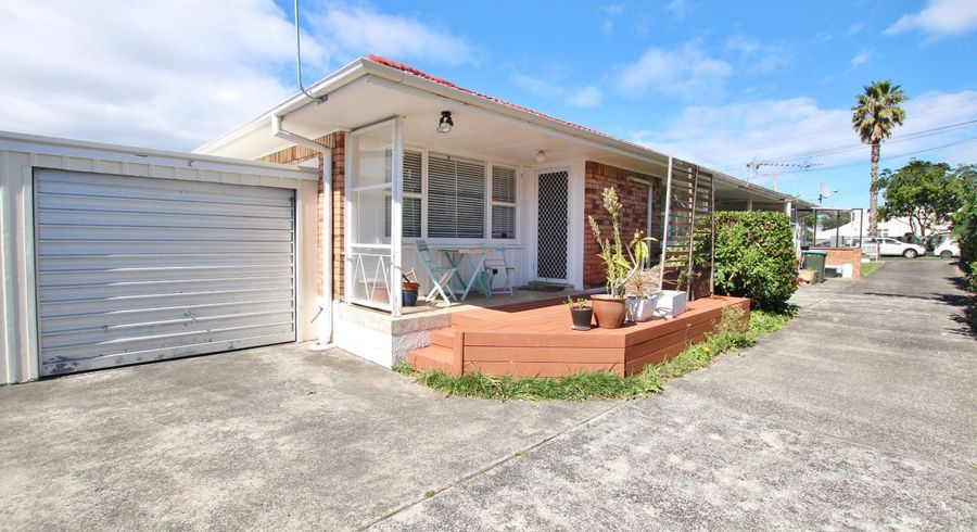  at 2/81 Rawhiti Road, Onehunga, Auckland