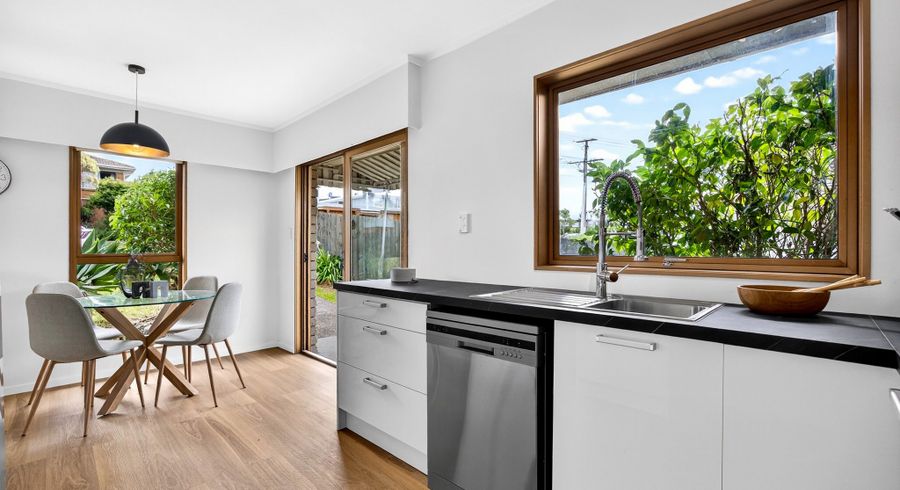  at 1/10 Manuka Road, Glenfield, North Shore City, Auckland