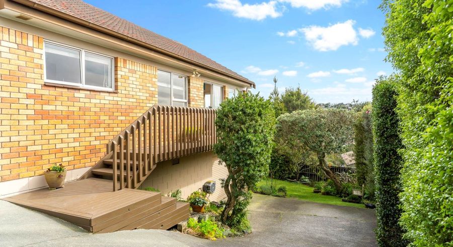  at 2/34 Shanaway Rise, Hillcrest, North Shore City, Auckland