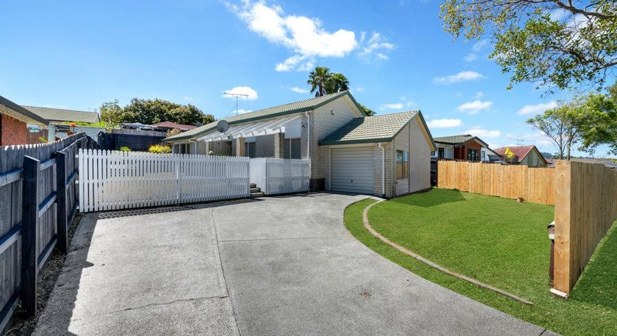  at 10 Skelton Avenue, Randwick Park, Auckland