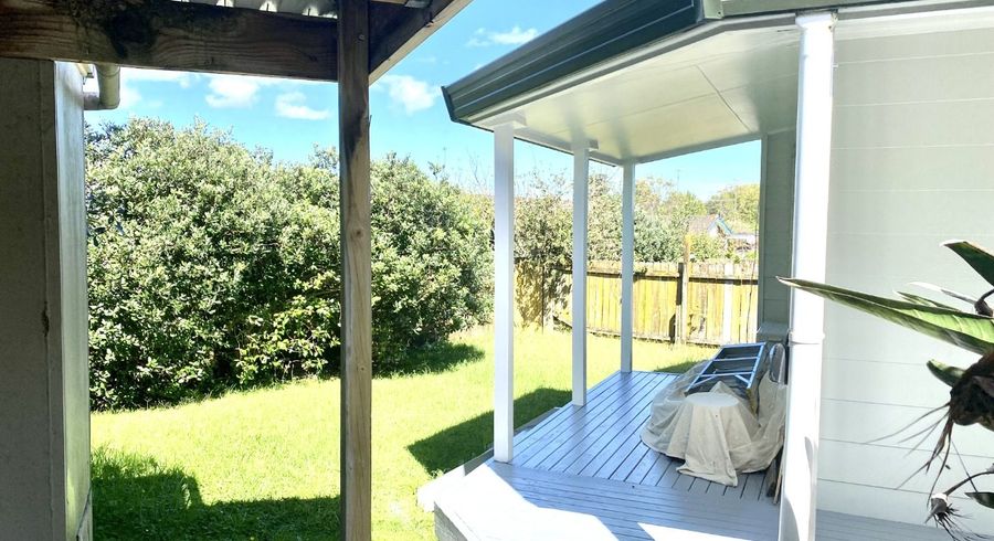  at 1/51 Greenslade Crescent, Northcote, North Shore City, Auckland