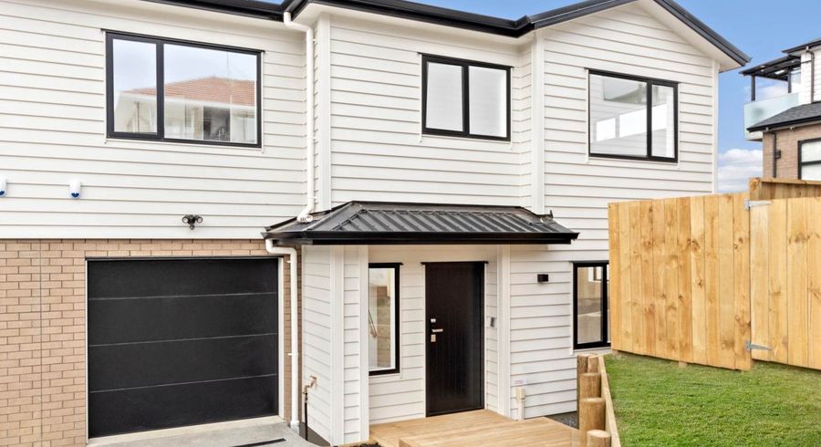  at 4237A Great North Road, Glendene, Auckland