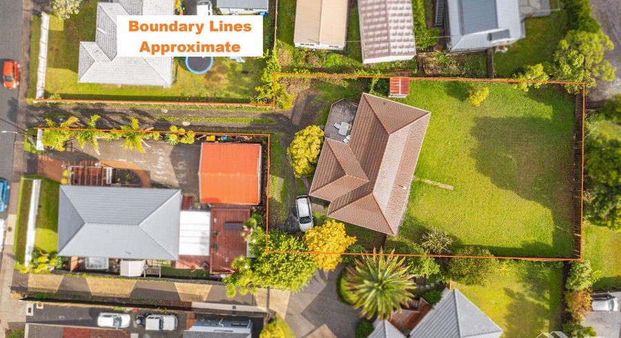  at 10 Pahi Place, West Harbour, Waitakere City, Auckland