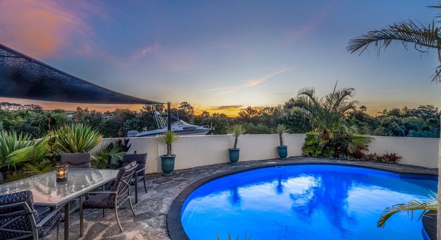  at 43 Corta Bella Place, Golflands, Manukau City, Auckland