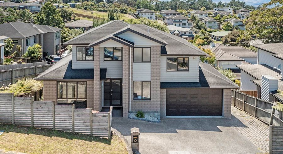  at 14 Namsan Close, Fairview Heights, Auckland