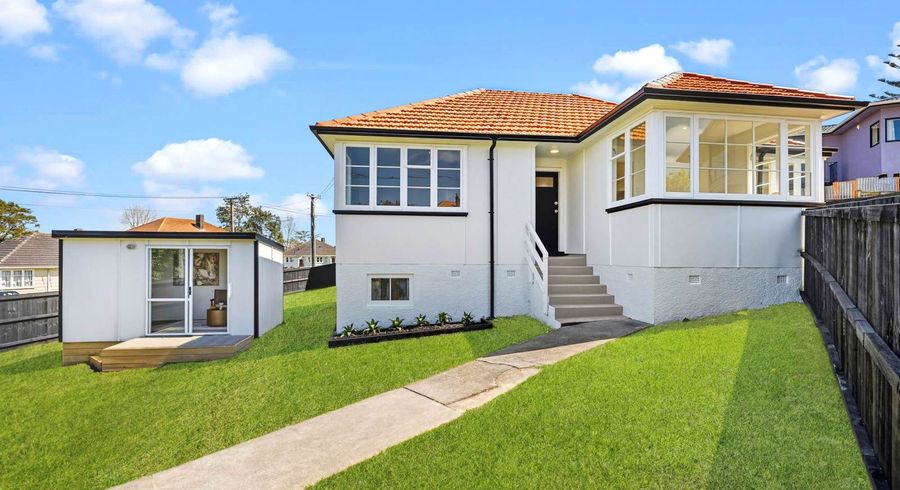  at 2 Thomson Street, Mount Roskill, Auckland City, Auckland