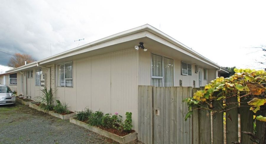  at 2/110 Firth Street, Hamilton East, Hamilton, Waikato
