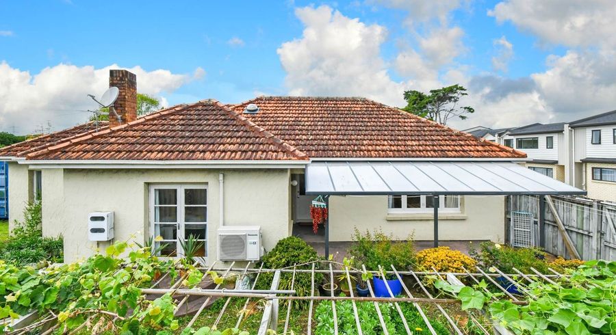  at 131 East  Tamaki Road, Papatoetoe, Manukau City, Auckland