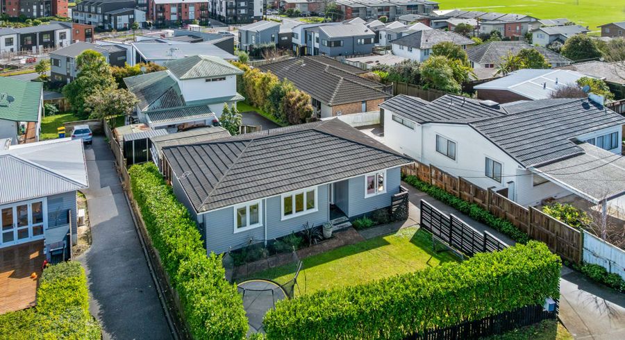  at 1/74 College Road, Northcote, North Shore City, Auckland