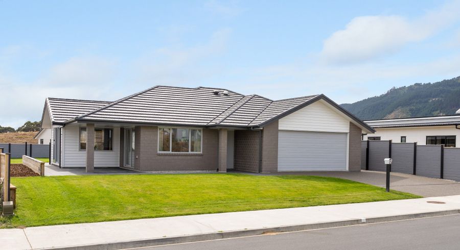  at 168 Karuhiruhi Street, Waikanae, Kapiti Coast, Wellington