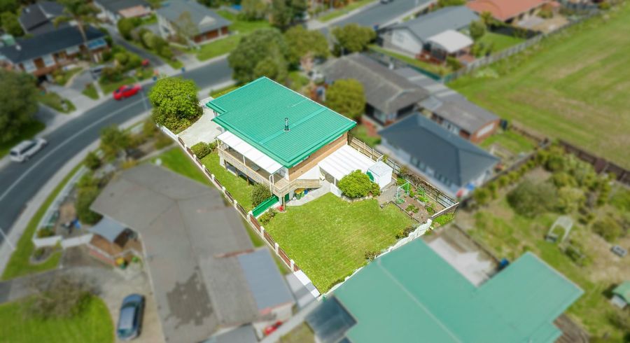  at 46 Spence Road, Henderson, Auckland