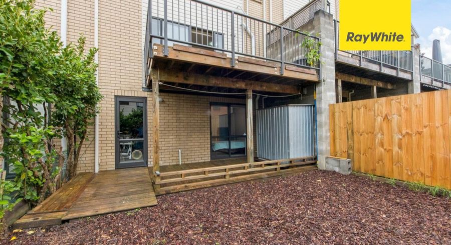  at 9/172 Mcleod Road, Te Atatu South, Waitakere City, Auckland