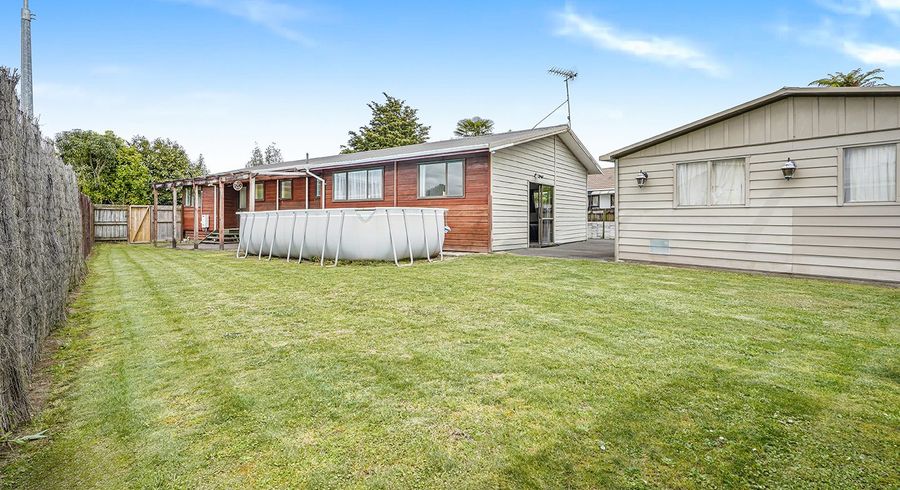  at 42 Garland Drive, St Andrews, Hamilton