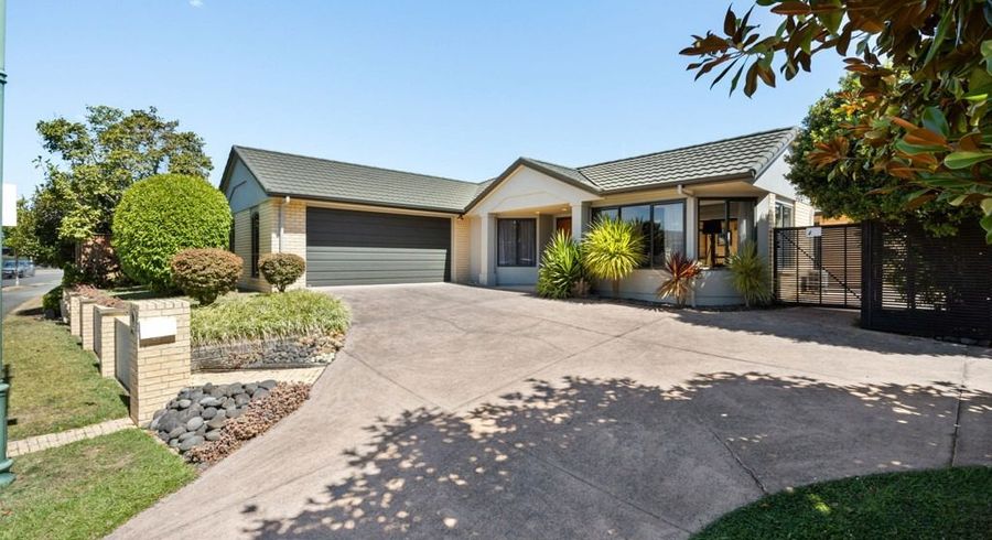  at 76 Huntington Drive, Huntington, Hamilton