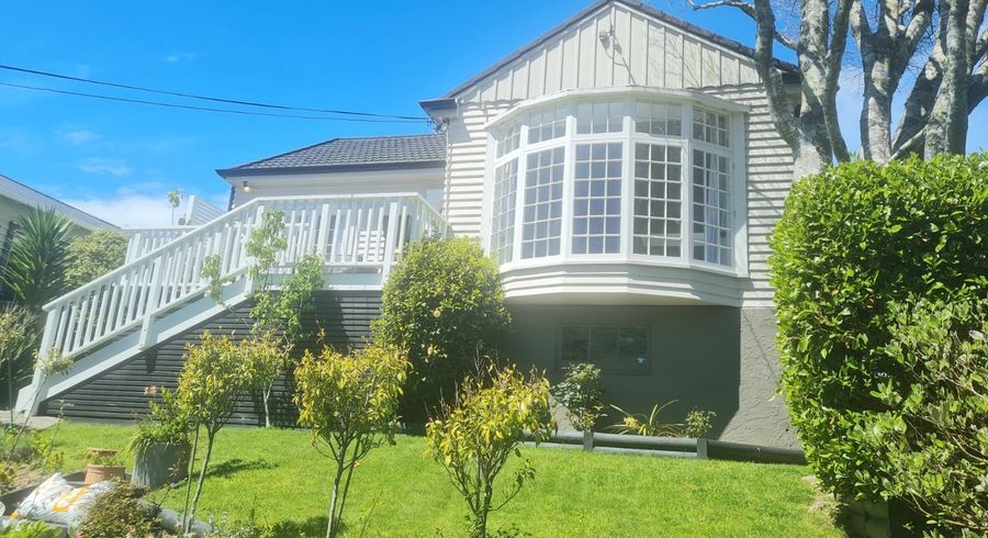  at 8  Omar Street, Khandallah, Wellington, Wellington