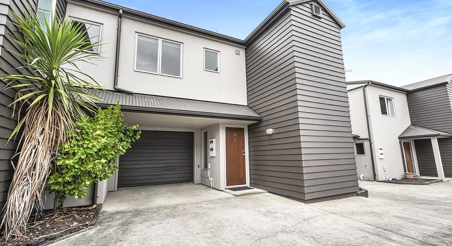  at 15C Charlemont Street, Whitiora, Hamilton, Waikato