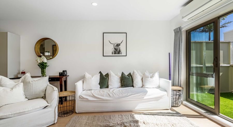  at 4/21 Hunters Park Drive, Three Kings, Auckland City, Auckland