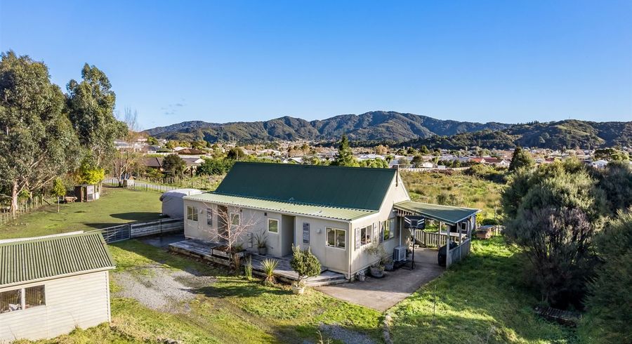  at 38 Pencarrow Crescent, Wainuiomata, Lower Hutt