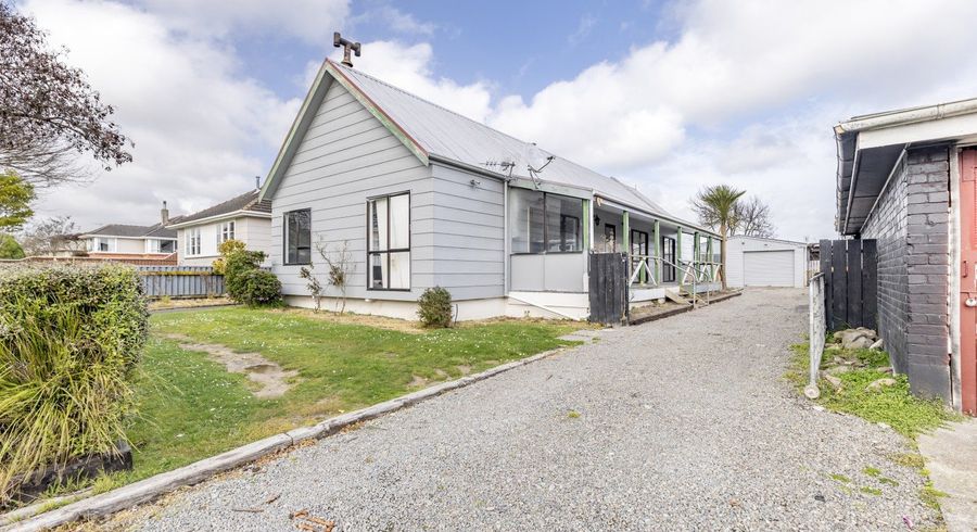  at 4 Ngarimu Street, Roslyn, Palmerston North, Manawatu / Whanganui