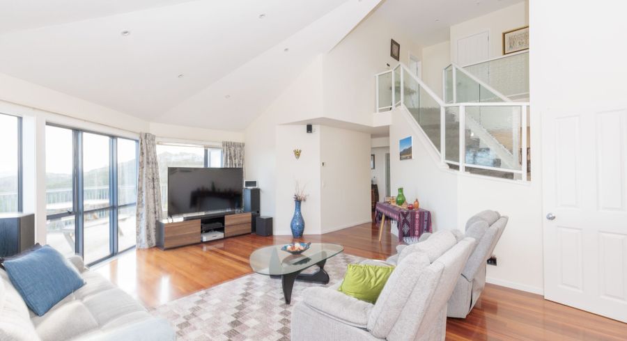  at 18 Bennett Grove, Newlands, Wellington