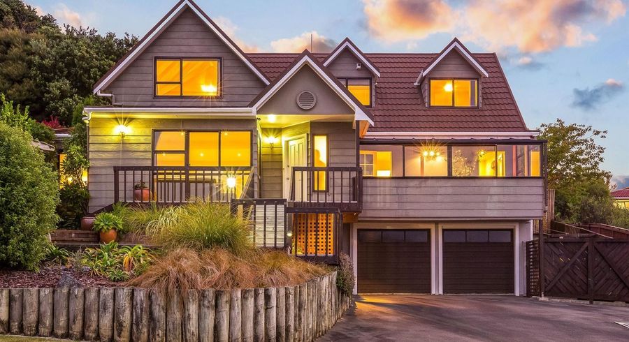  at 12 Kinloch Place, Papakowhai, Porirua