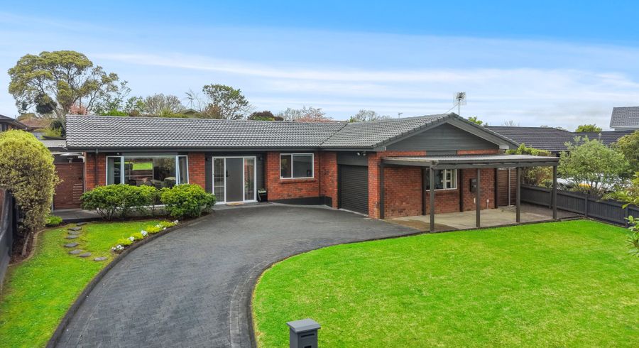  at 6 Camira Place, Botany Downs, Manukau City, Auckland